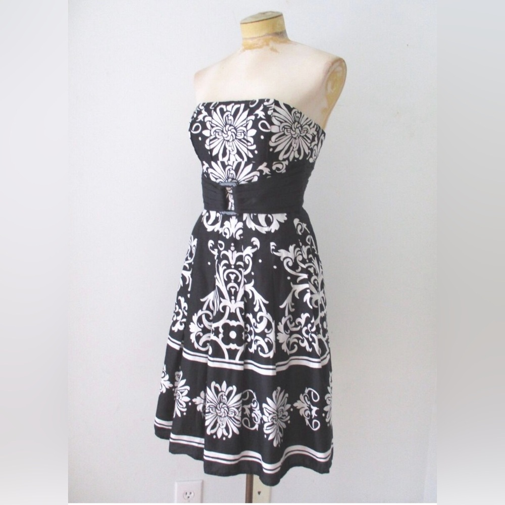 White House/Black Market dress - Picture 3 of 9
